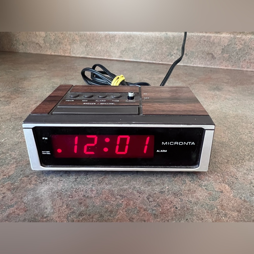 Micronta 1980 Vintage Alarm clock